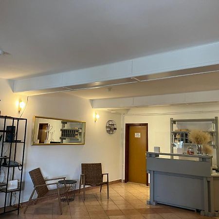 Guest House Kolarin 斯拉诺 外观 照片