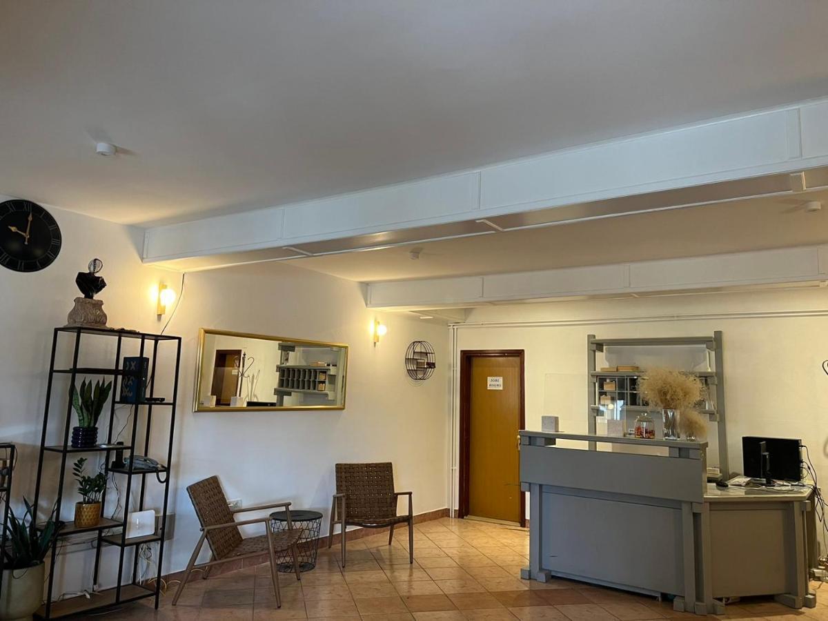 Guest House Kolarin 斯拉诺 外观 照片