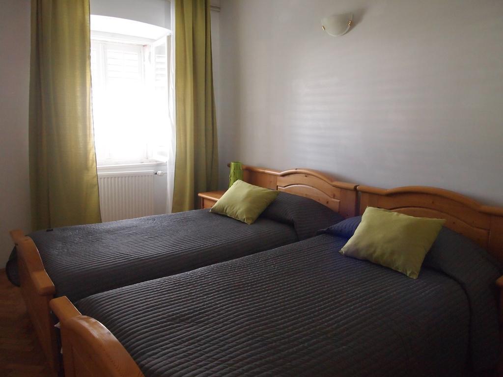 Guest House Kolarin 斯拉诺 客房 照片